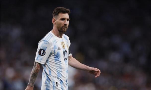 布伦森垃圾时间受伤引争议，主帅布朗详解为何未提前换人